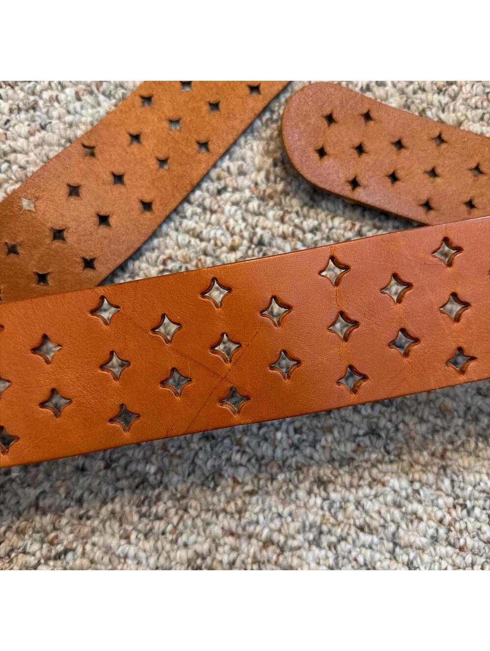 Sangiorgio made in Italy orange leather belt w/silver buckle & cut out stars - Picture 4 of 6